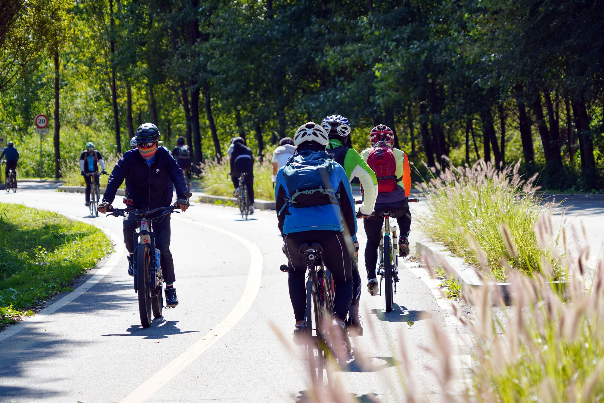 Consejos de seguridad para ciclistas en las carreteras de Xàtiva