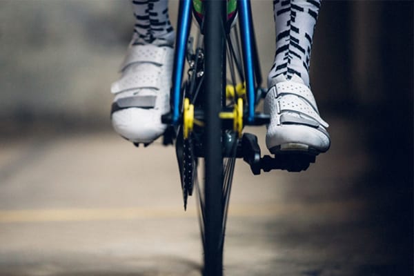 9 Beneficios de usar zapatillas de ciclismo en principiantes ✓