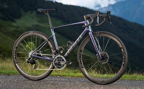 Nueva Bicicleta Giant 2024: superligeray suave como la seda